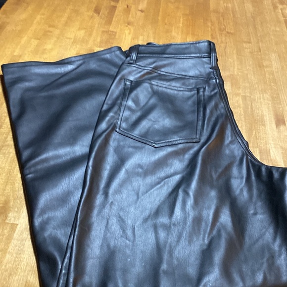 Social Tourist vegan leather baggy sz.9R - Picture 4 of 6